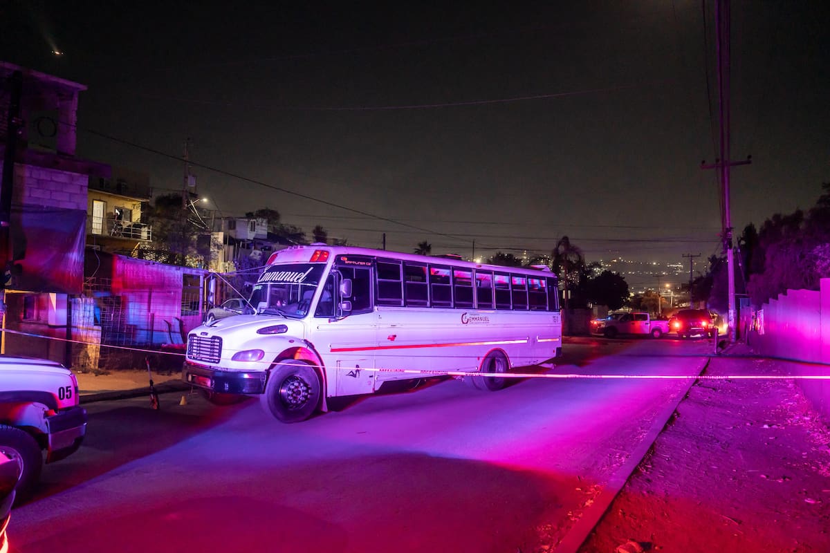 El conductor de la unidad involucrada fue detenido por las autoridades. Fotos: Border Zoom