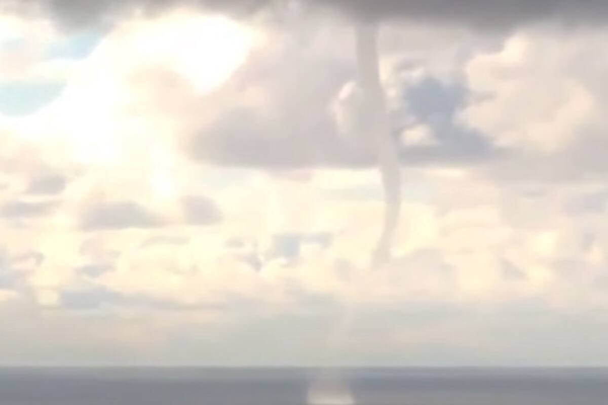 Graban inusuales tornados marinos