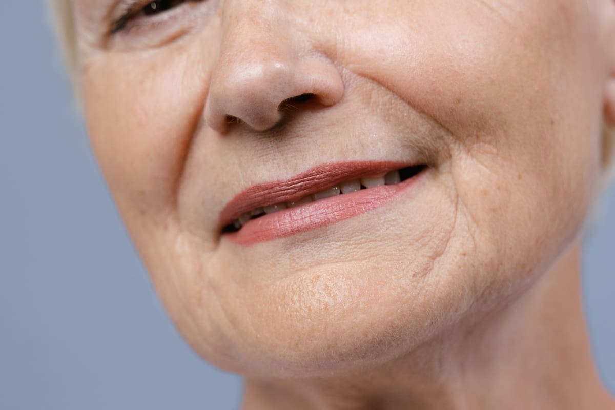 ¿Qué es el inflammaging y cómo se relaciona con el envejecimiento y la salud?