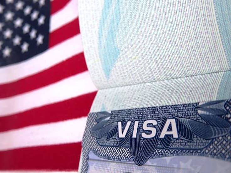 Estados Unidos cierra de golpe todos los visados para pasaportes afganos tras el atentado mortal en Washington, una decisión extrema de la administración Trump que desata temor, acusaciones de castigo colectivo y una crisis migratoria sin precedentes para miles de personas