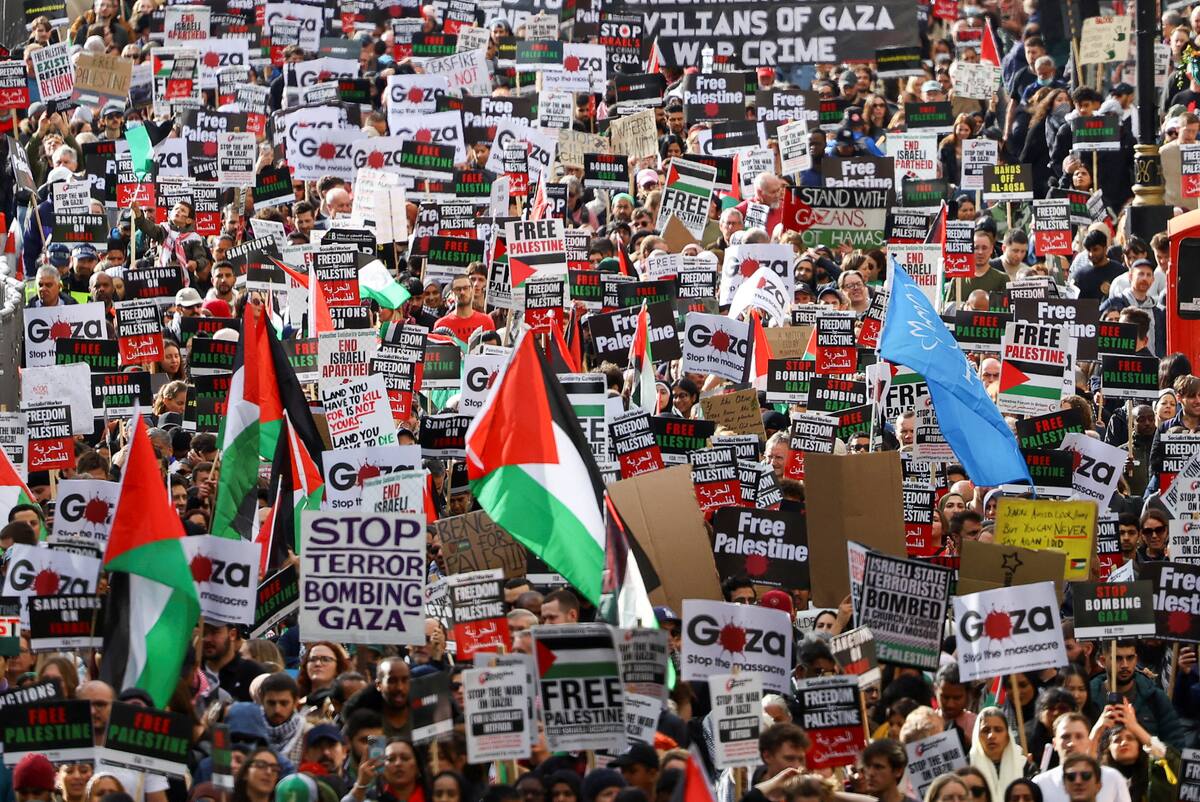 Manifestantes protestaron en solidaridad con los palestinos de Gaza, en medio del actual conflicto entre Israel y el grupo islamista palestino Hamás, en Londres, Gran Bretaña, el pasado 21 de octubre de 2023. | Crédito: REUTERS/Hannah McKay