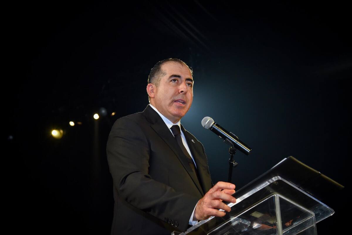 Juan José Sierra Álvarez, presidente nacional de Coparmex, fue el encargado de realizar la toma de compromiso del nuevo Consejo Directivo para el periodo 2025-2026, reconocimiento la entrega y liderazgo de Roberto Vega.