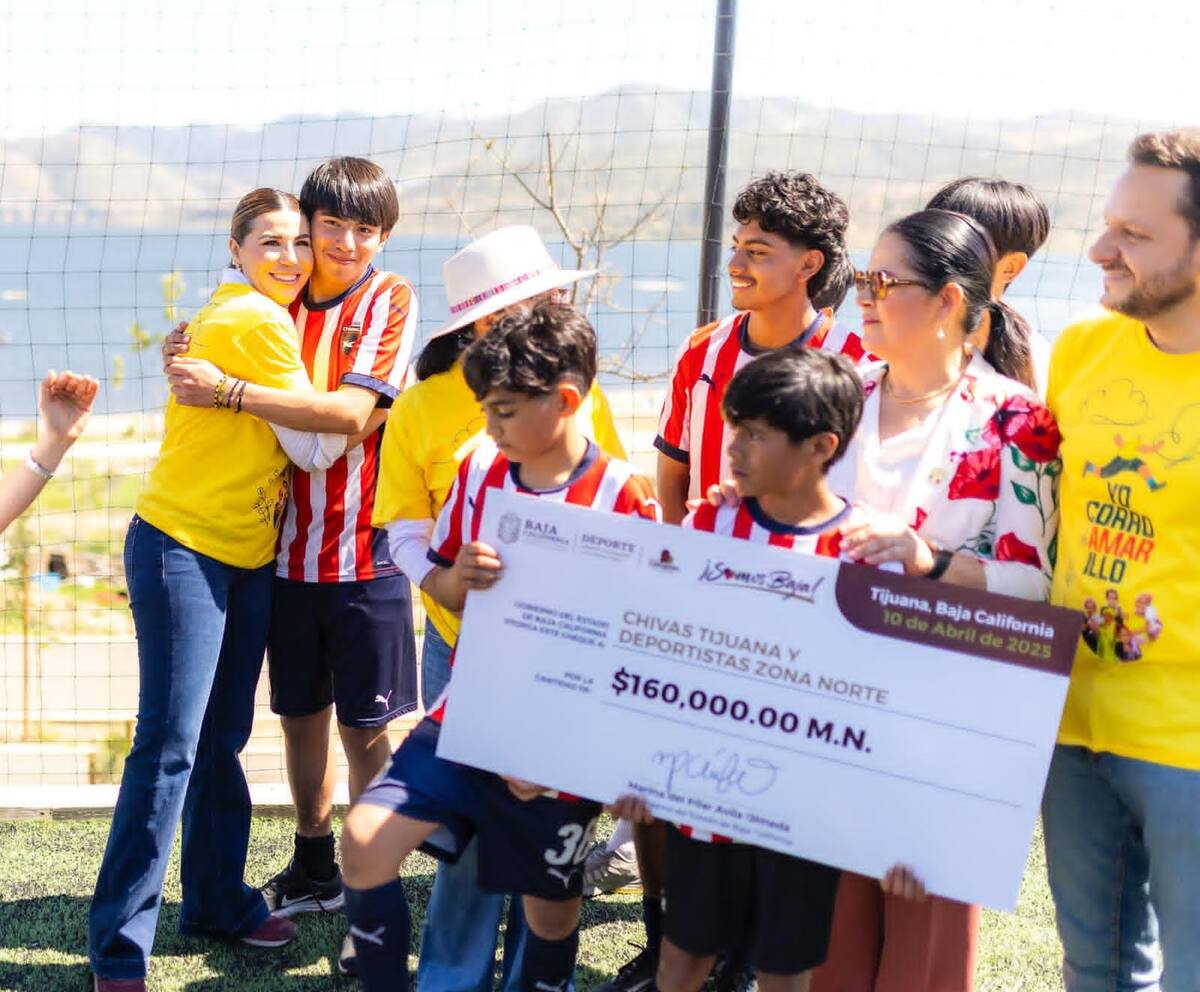 La mandataria anunció la carrera “Corre de Amarillo” organizada por el Patronato del Hospital General de Tijuana, a realizarse en Parque Esperanto. Foto: Cortesía