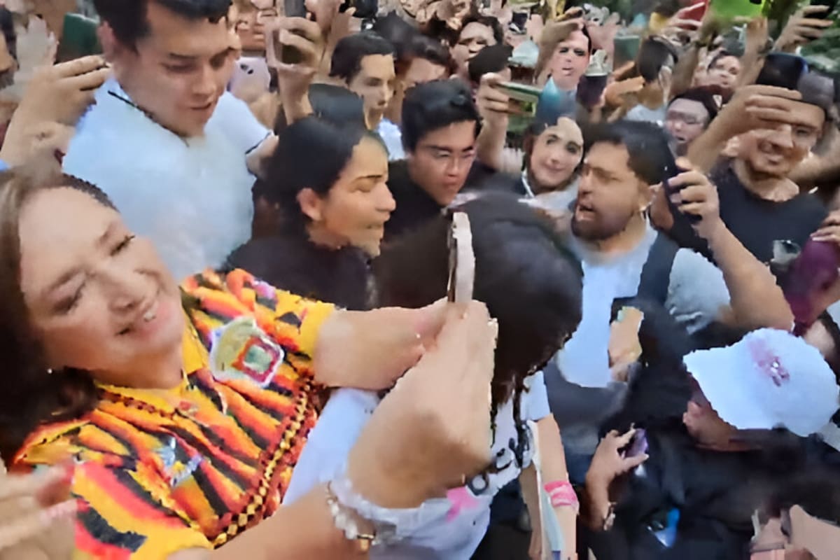 Xóchitl Gálvez es abucheada por estudiantes en la Universidad de Guadalajara