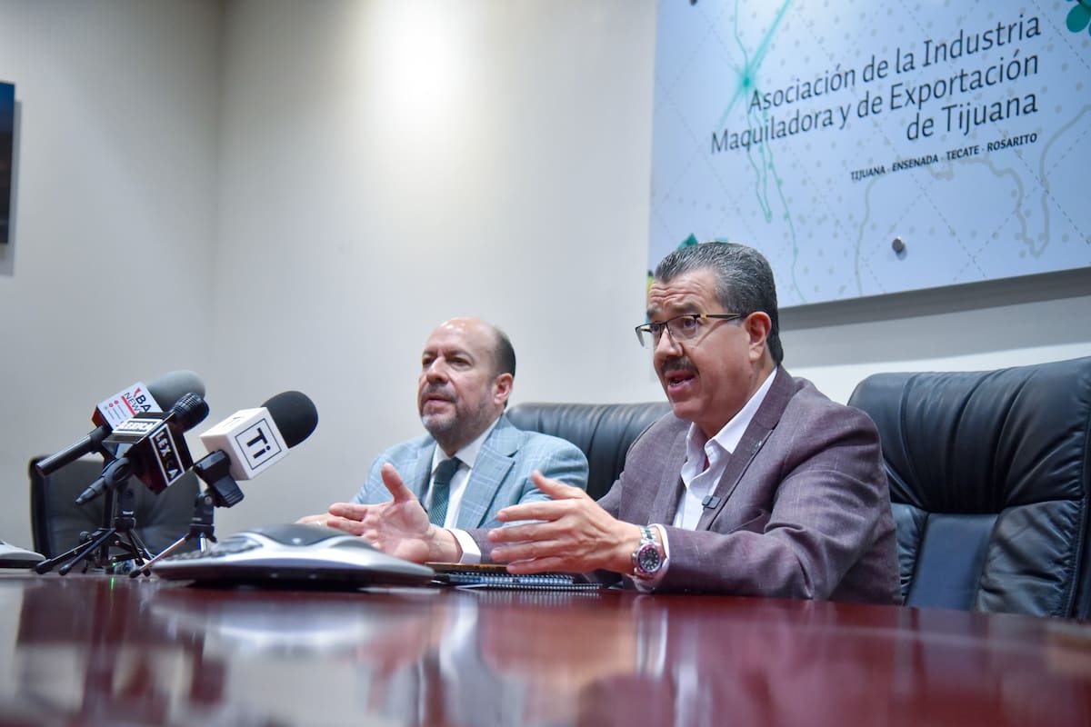 Salvador Maese presentó sus propuestas ante empresarios y consejeros de INDEX Zona Costa BC. Foto: Cortesía