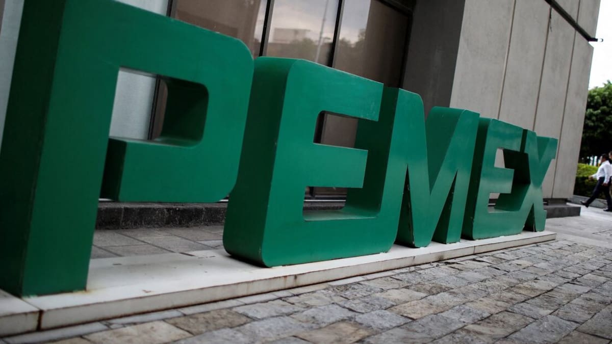 Documentos difundidos por autoridades exhiben jubilaciones millonarias en empresas del Estado, mientras el Congreso analiza límites constitucionales a las remuneraciones públicas. /Reuters