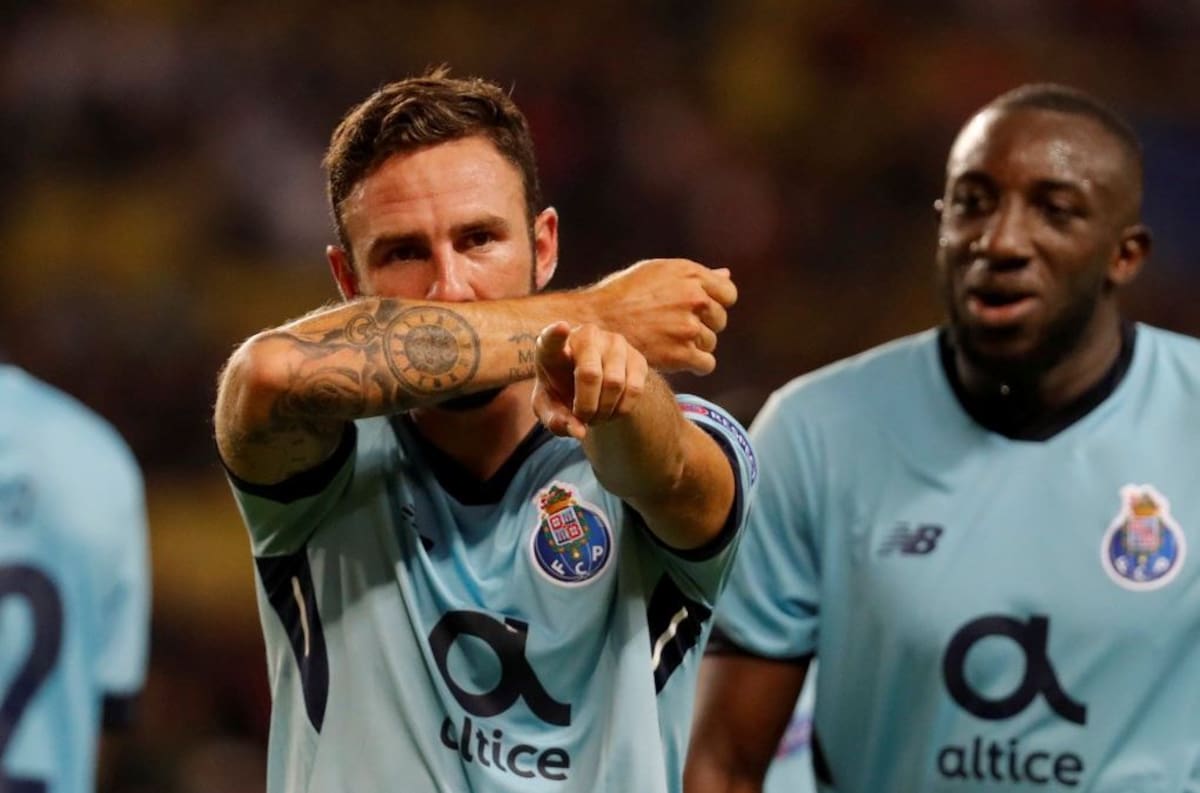 Miguel Layún festeja gol anotado con el Oporto. (Foto: Archivo GH)