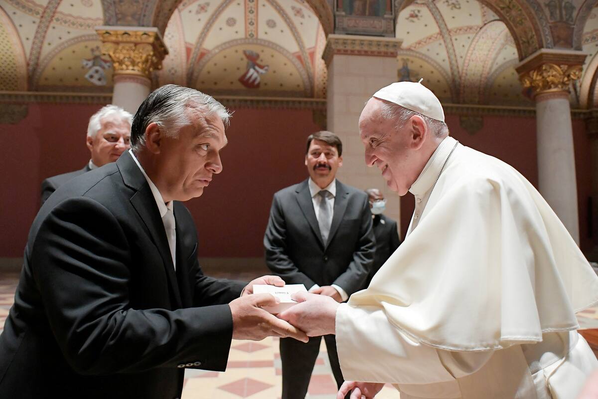 El primer ministro de Hungría asegura que su reunión con el papa Francisco lo alentó a "seguir defendiendo a la familia tradicional"