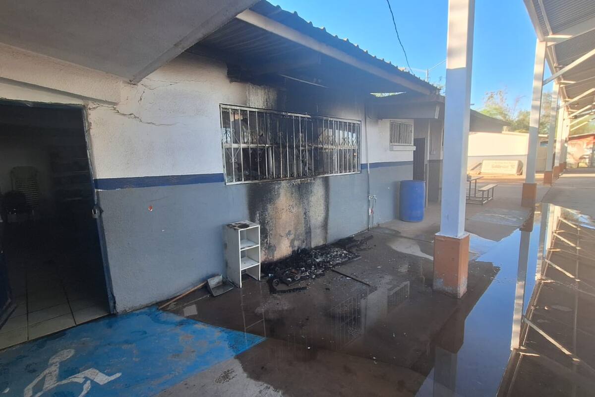 Registran conato de incendio en escuela primaria