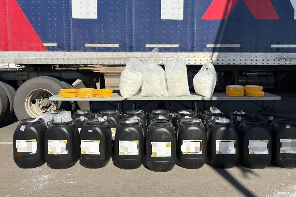 Cae cargamento de 300 kilos de metanfetamina en retén militar de SLRC