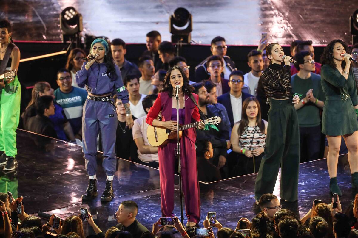 Marchará Julieta Venegas con su hija en Buenos Aires