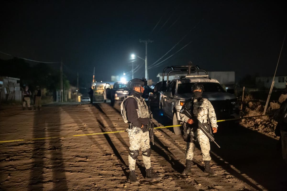 Arturo Rosales / Border Zoom