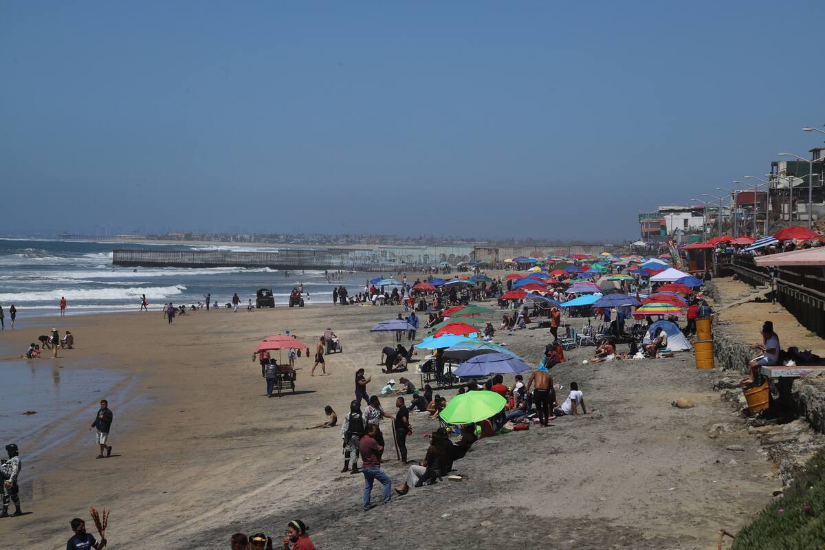 Registra gran afluencia playas de Tijuana
