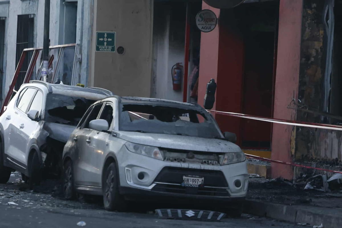 ‘Se estaba quemando vivo’, con horror y tristeza relataron los testigos cercanos el incendio de la tienda Waldo’s