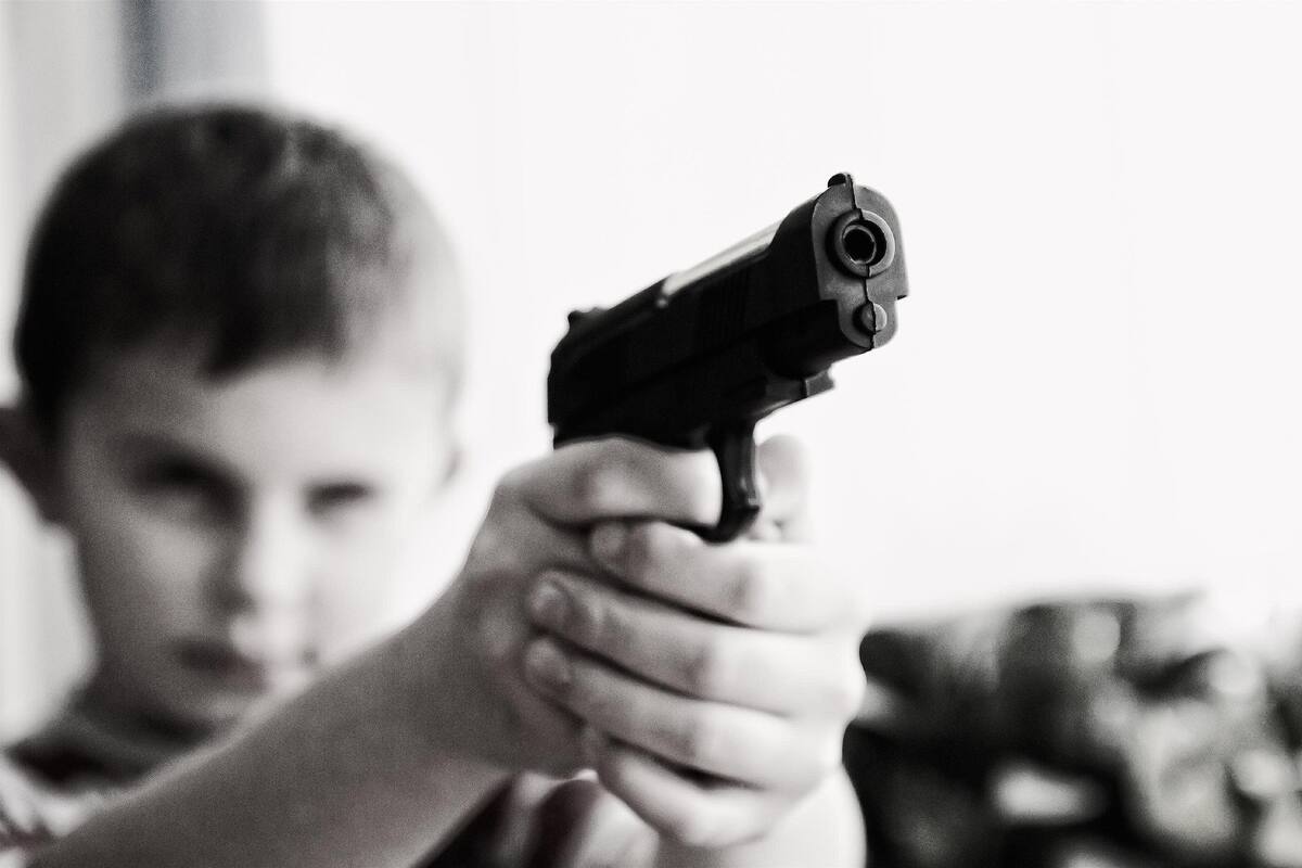 Indiana: Niño de 6 años mata a su hermana de 5 años al dispararle con el arma de sus padres