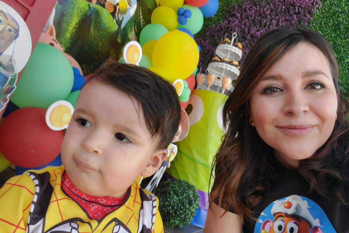 Su hijo la impulsa a buscar cómo ayudar a otros