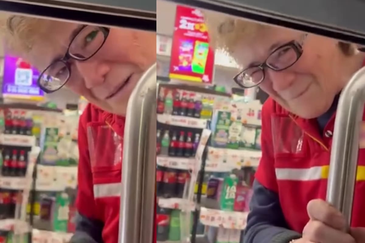 “Con los pequeños detalles podemos hacer feliz a alguien”: personas le cantan “Las Mañanitas” a trabajadora del Oxxo por su cumpleaños y no puede evitar llorar