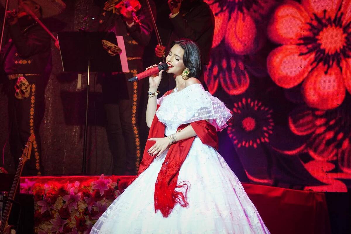 Se dan a conocer imágenes de Ángela Aguilar con su supuesto novio