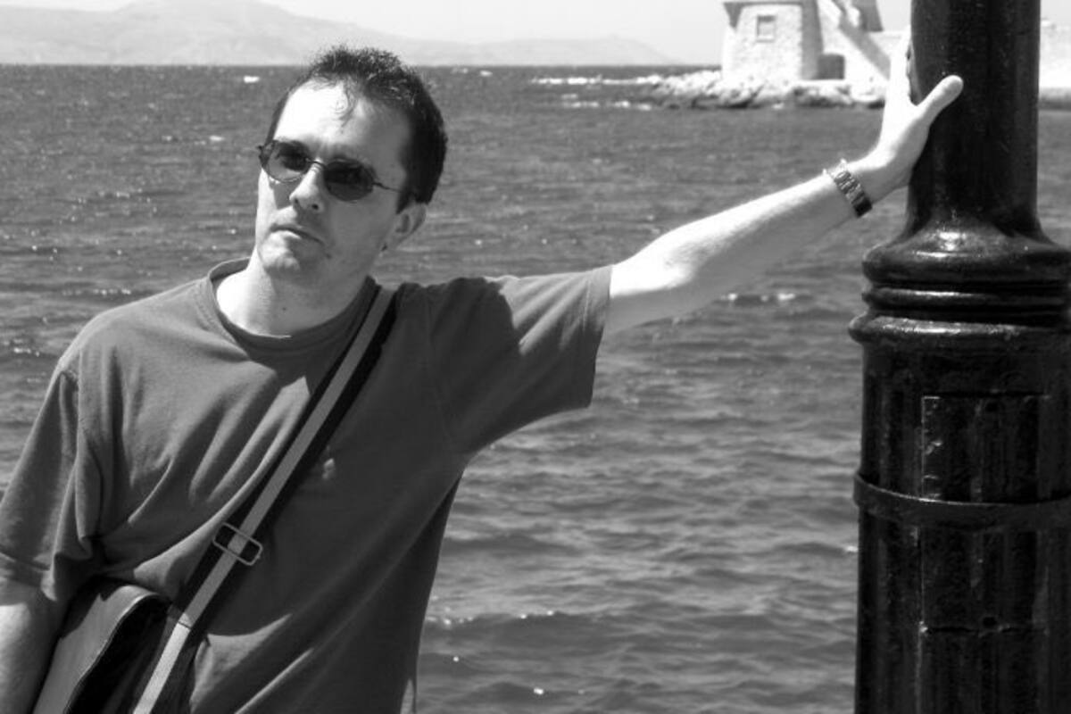 Alumnos ayudaron en decapitación de maestro en Francia; informaron a cambio de dinero