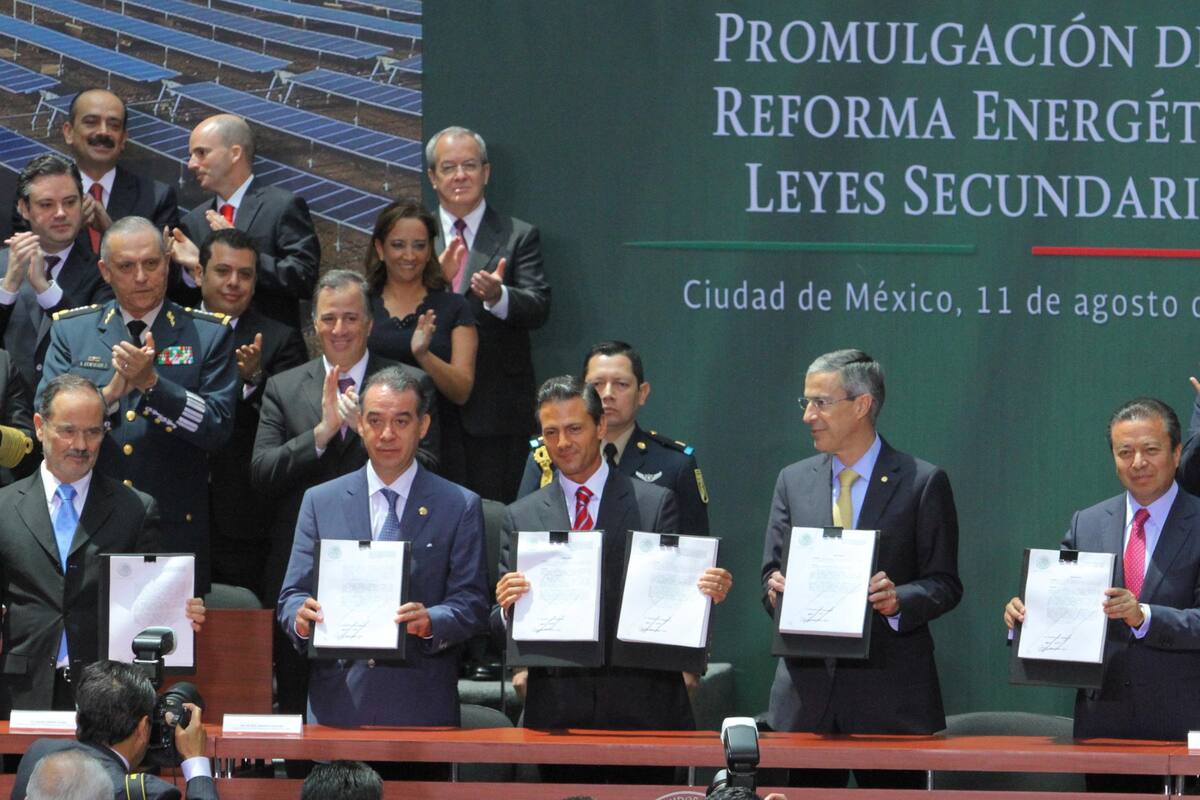 Dos mil millones de pesos a medios se destinaron para dar “impacto positivo” de la Reforma Energética: Sin Embargo
