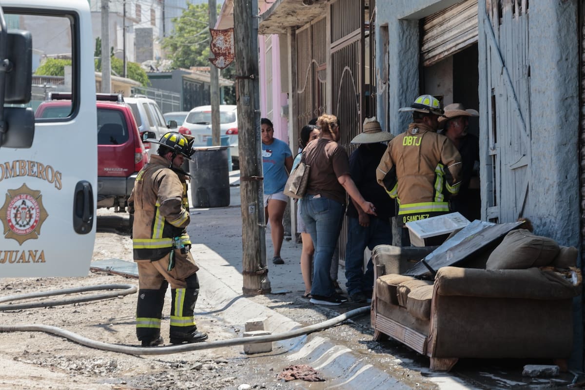 Incendio consume vivienda utilizada como picadero en la colonia Villafontana