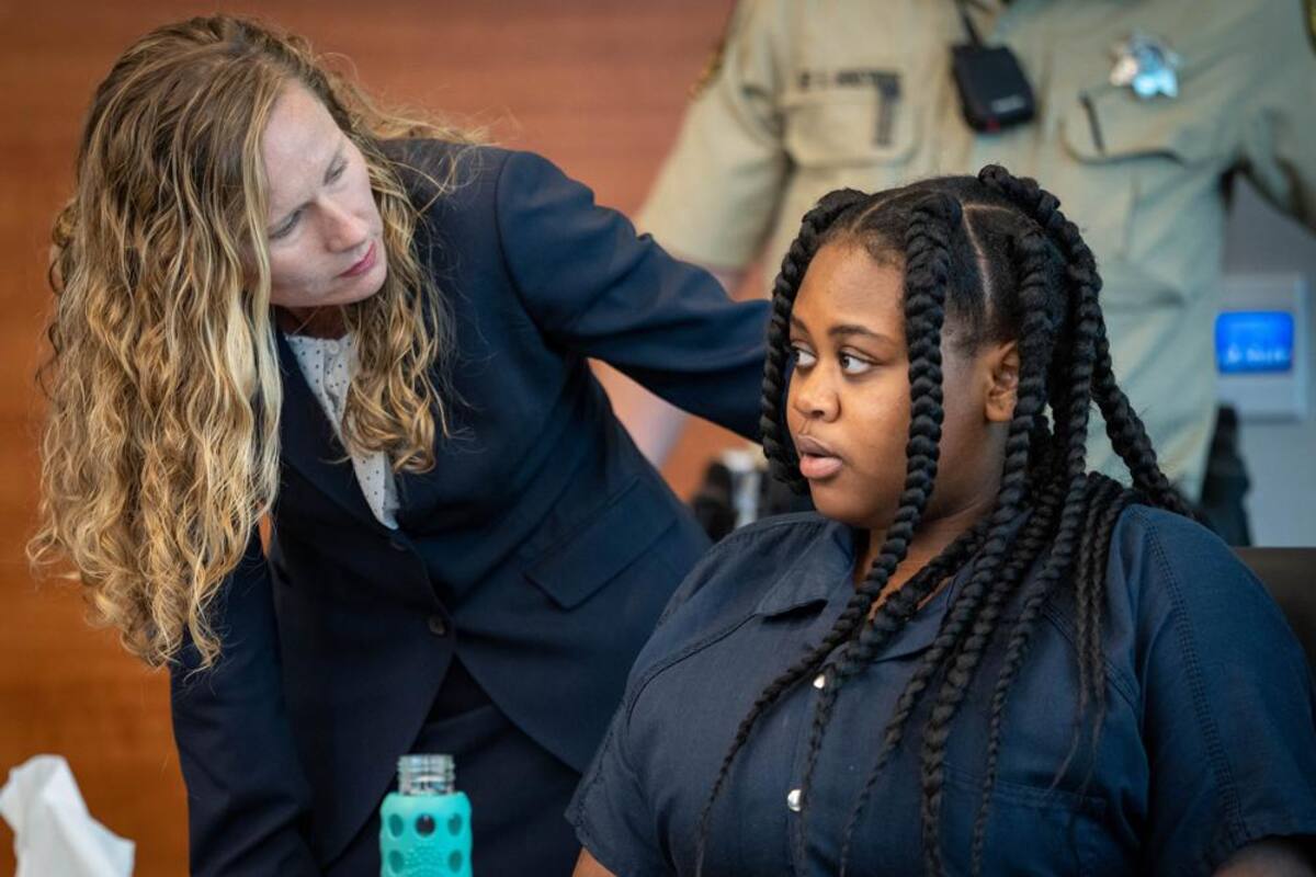 EU: Adolescente que mató a su violador es condenada a pagar 150 mil dólares a familia del agresor