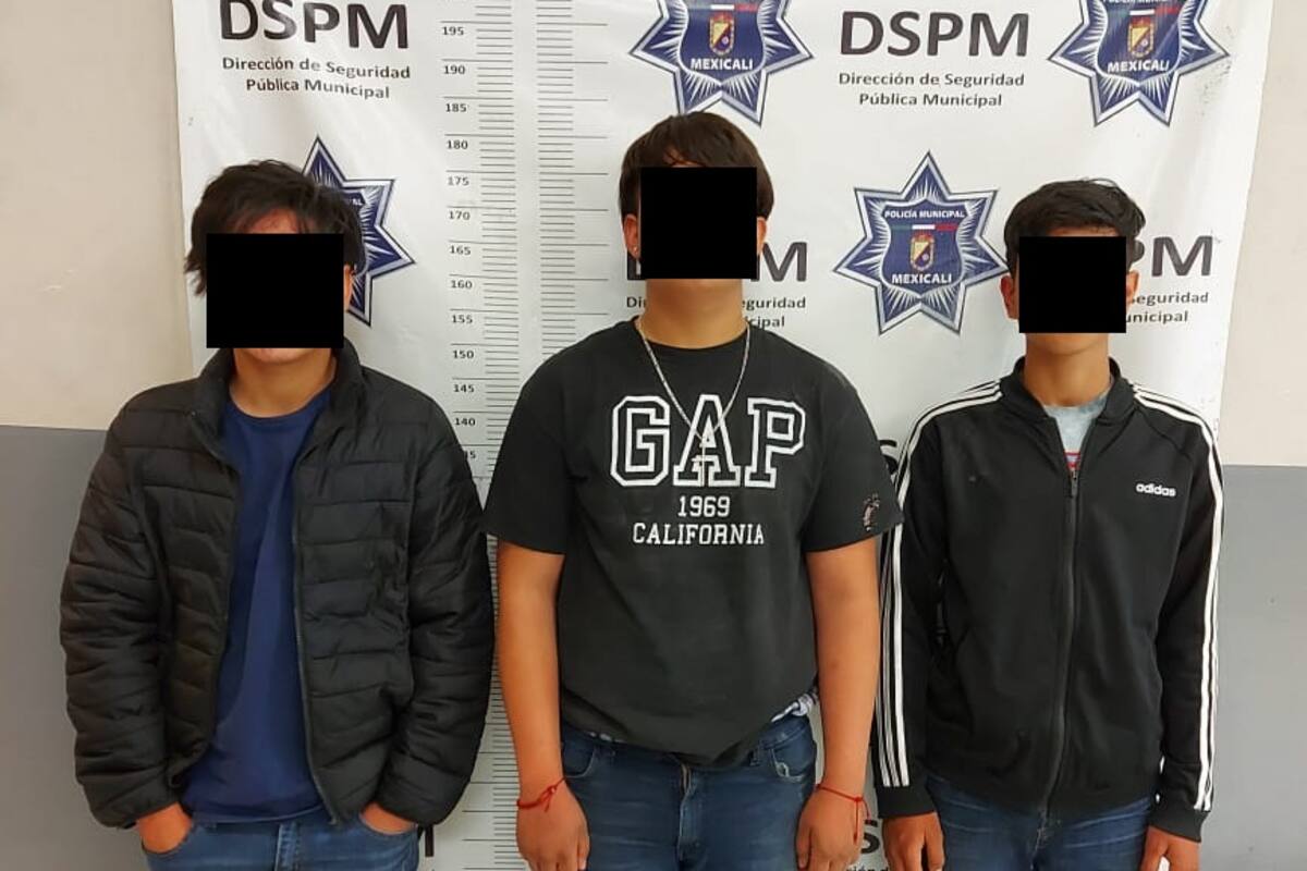 Aprehenden a tres menores en una primaria