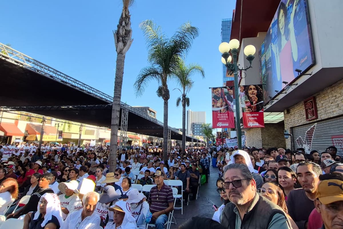 Concentración ciudadana se extiende por la Revolución tras visita presidencial