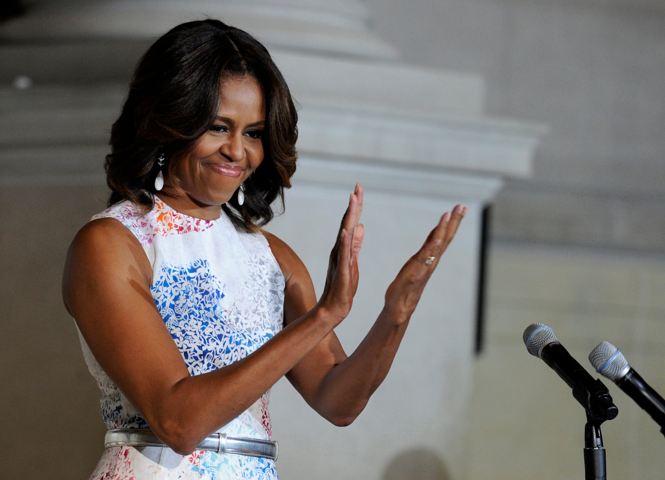 Durante la contienda de 2024, Obama hizo campaña por Kamala Harris, atrayendo multitudes, defendiendo la atención médica de las mujeres y llamando especialmente a los hombres a votar por la entonces candidata demócrata. (AP Photo/Susan Walsh)