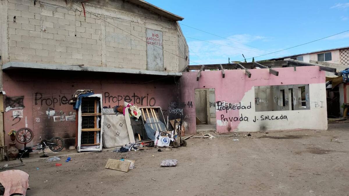 En algunas ocasiones la policía los ha desalojado del lugar pero a los días regresan. Foto: Carmen Gutiérrez