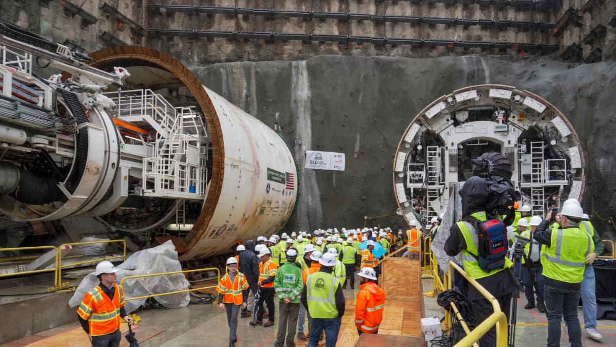 Una tuneladora de 1,680 toneladas comenzó a excavar en Nueva Jersey para construir una nueva conexión ferroviaria bajo el río Hudson. AP