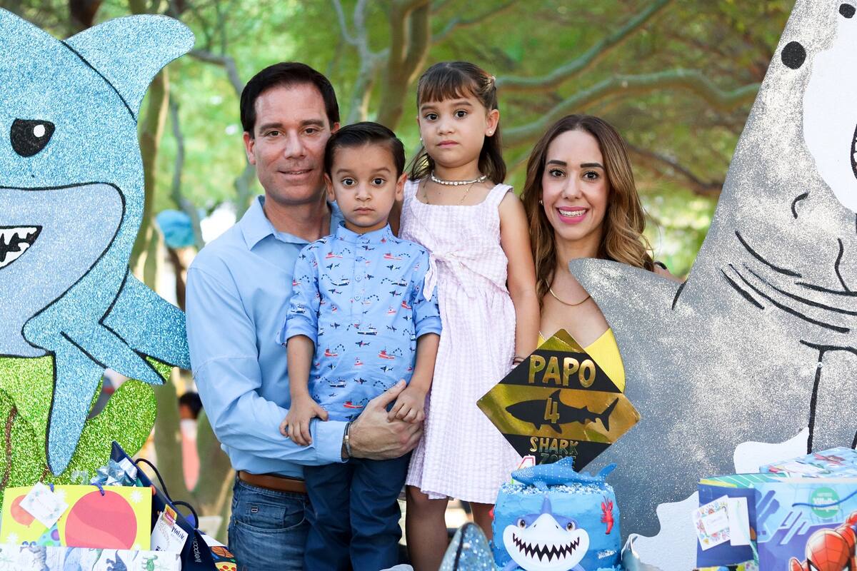 Alberto Escalante cumple 4 años y celebra con temática de tiburones