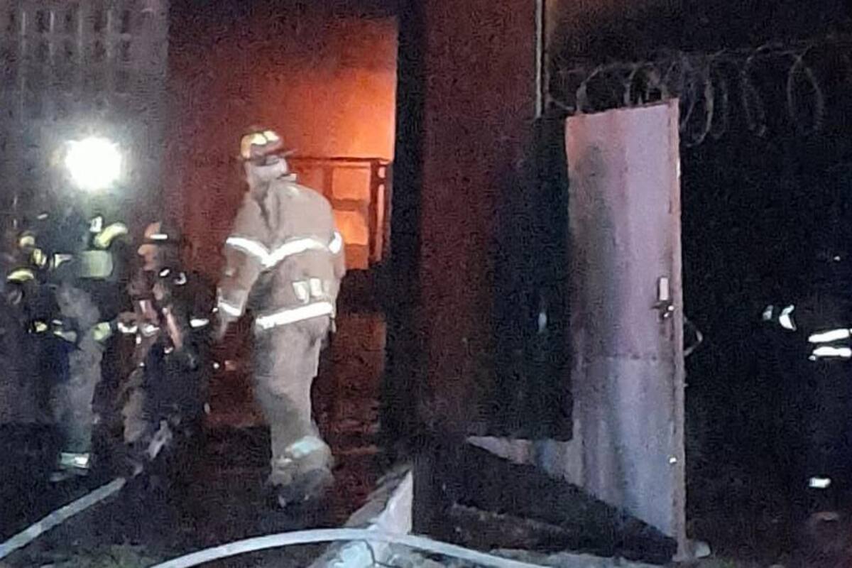 Consume incendio comercio y dos inmuebles en La Morita