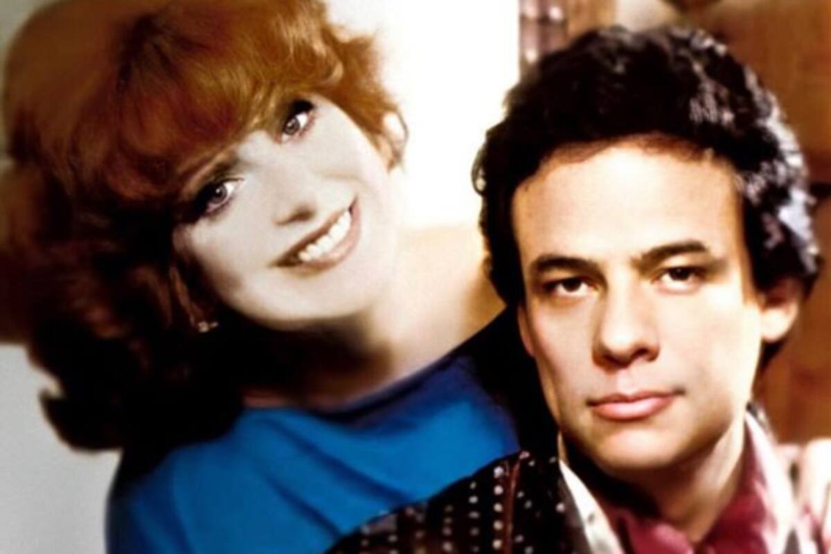 Anel presume regalo que Juan Gabriel le hizo a ella y a José José