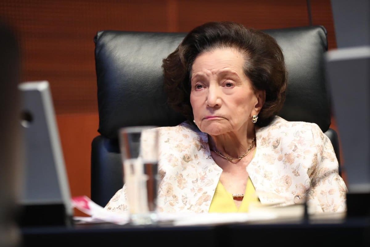 Por su parte, Sasil de León Villard, también de Morena, recordó que Martínez inspiró a generaciones enteras a romper techos de cristal y conquistar espacios antes vedados para las mujeres.