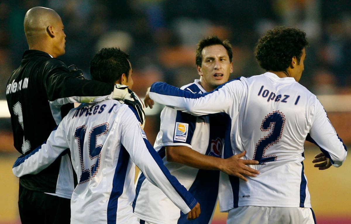 Christian Gimenez of Mexico's Pachuca C.F., 2nd right, and teammates celebrate after the team won the match against Egypt's Al Ahly during the FIFA Club World Cup Japan 2008 in Tokyo, Japan, Saturday, Dec. 13, 2008. Pachuca won 4-2. (AP Photo/Junji Kurokawa)