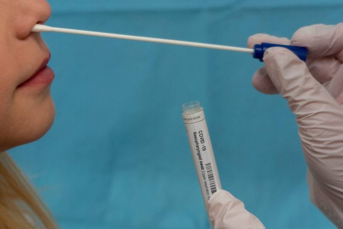 Reino Unido encuentra al "viajero desconocido" contagiado con la variante brasileña de covid-19
