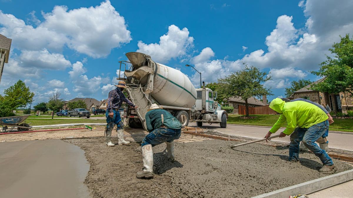 El sector de la construcción en México enfrenta un nuevo riesgo: el huachicol de cemento, un material adulterado que se vende de forma ilegal y compromete la seguridad de viviendas e infraestructura