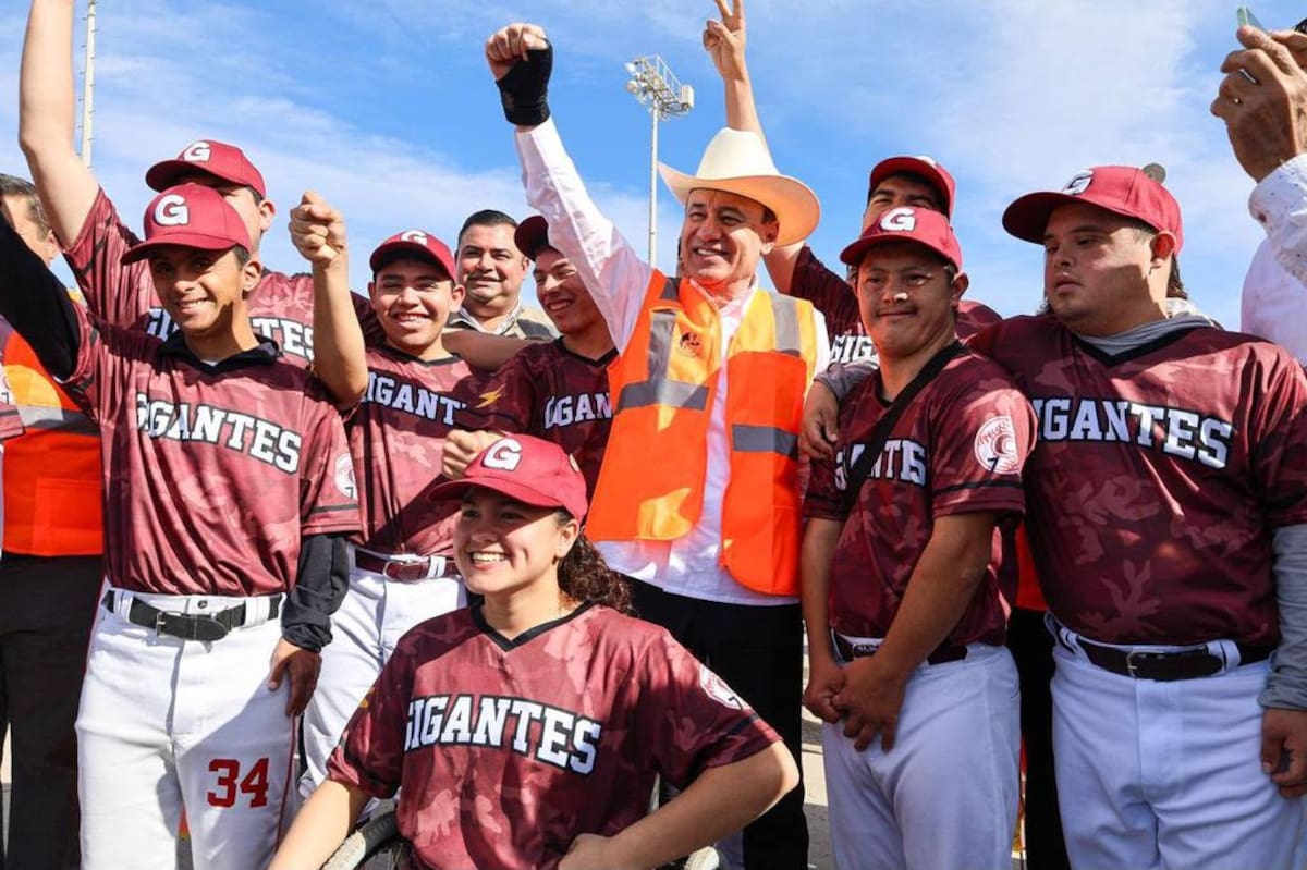 Autoridades estatales destacan que las canchas recuperadas brindarán a niños y jóvenes espacios para la práctica deportiva, la recreación y la convivencia comunitaria. FOTO: BANCO DIGITAL