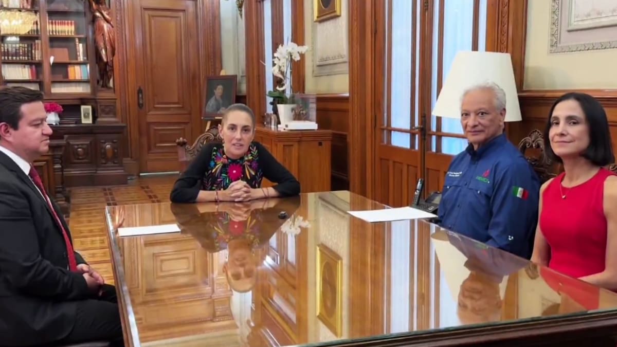 Víctor Rodríguez Padilla dejó la dirección general de Pemex y la presidenta Claudia Sheinbaum Pardo nombró en su lugar a Juan Carlos Carpio, quien hasta ahora encabezaba el área de Finanzas de la empresa.