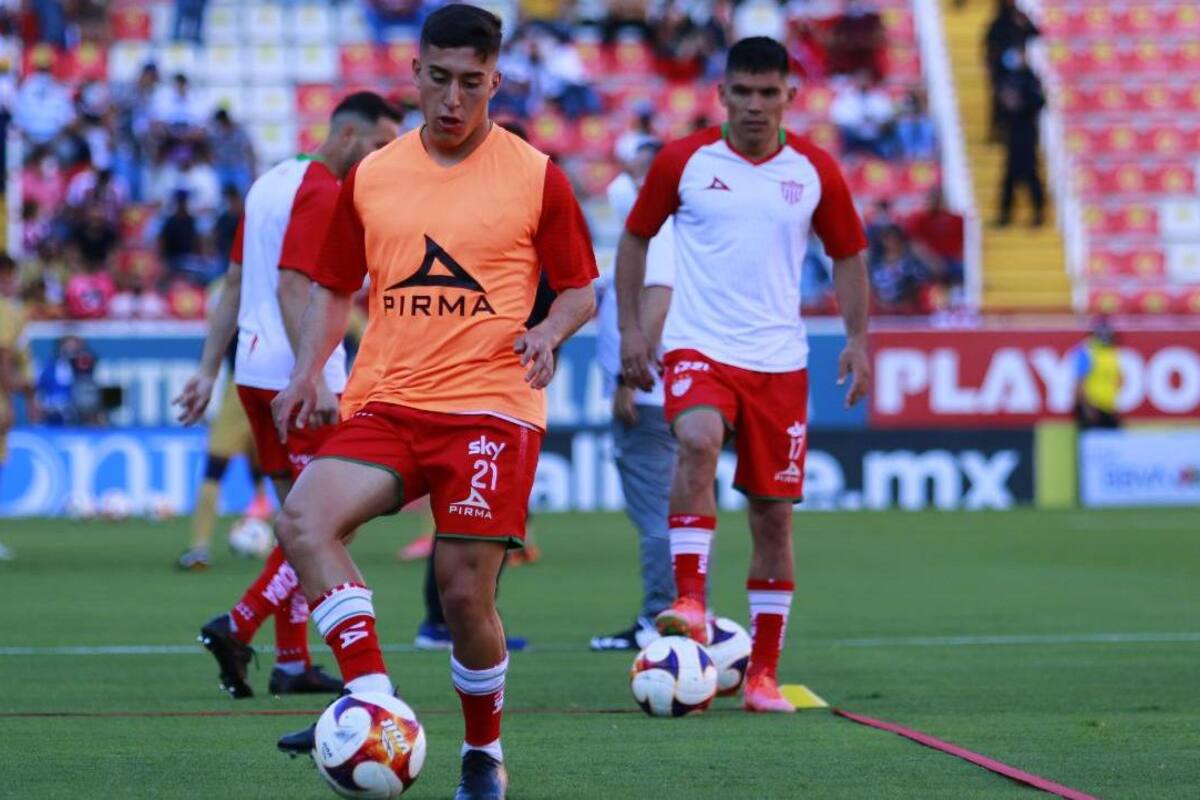 Grupo que incluye a Mesut Ozil y Justin Verlander compraría mitad del Necaxa