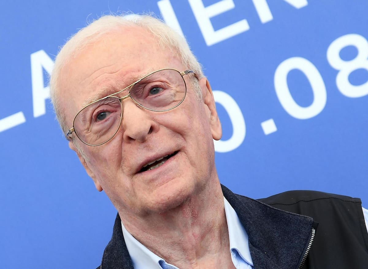 Foto de archivo del actor británico Michael Caine posando durante la presentación de la película " My generation", en la 74 edición del Festival Internacional de Cine de Venecia. EFE/CLAUDIO ONORATI