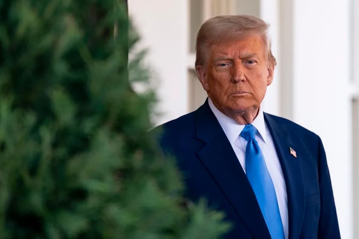 Esta es la razón por la que TRUMP tiene un moretón en su mano derecha