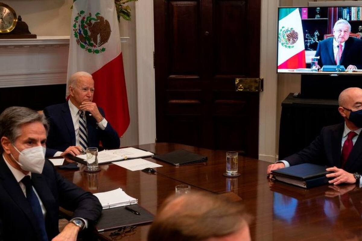 Biden asegura que quiere "ver a México como un igual" en su primer encuentro virtual con López Obrador