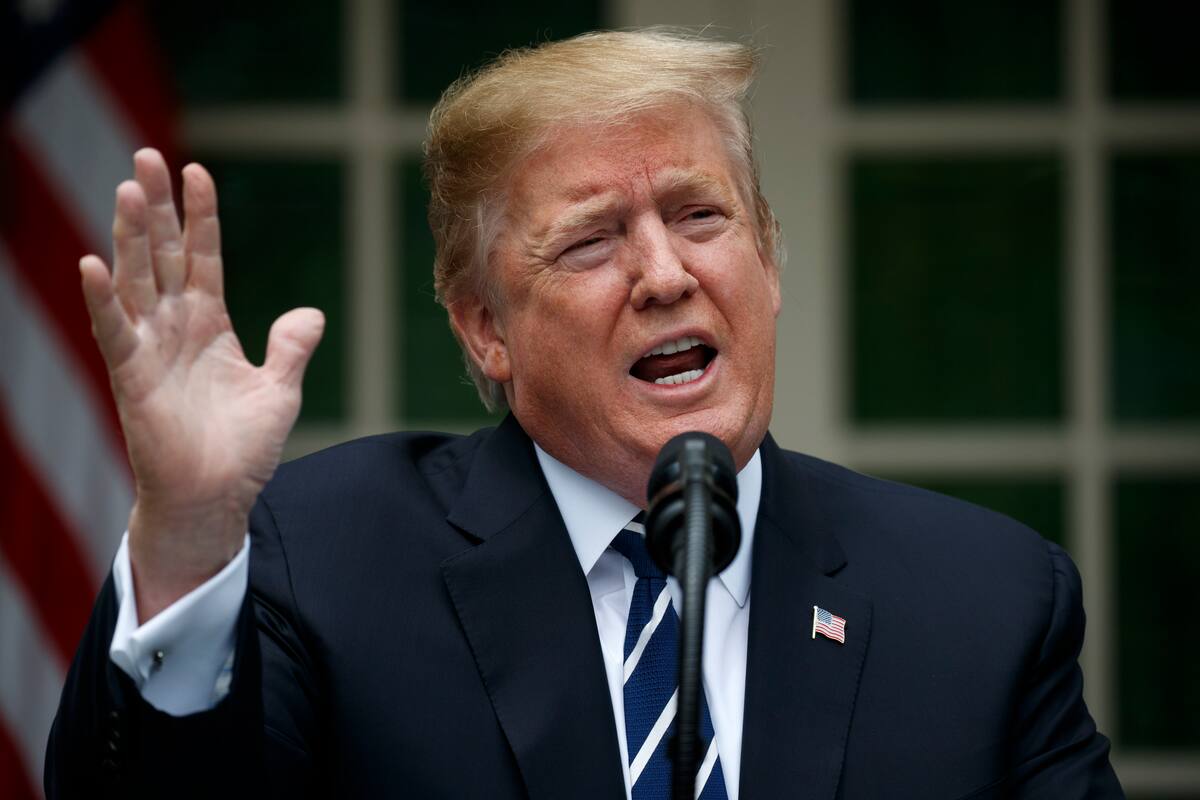 Suspende a juez en EU por críticar a Trump