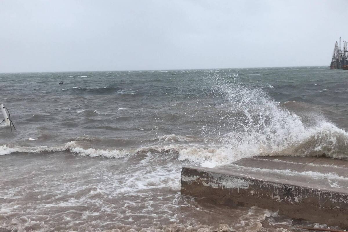 Cierran el puerto de Yavaros por amenaza de tormenta tropical “Hernán”