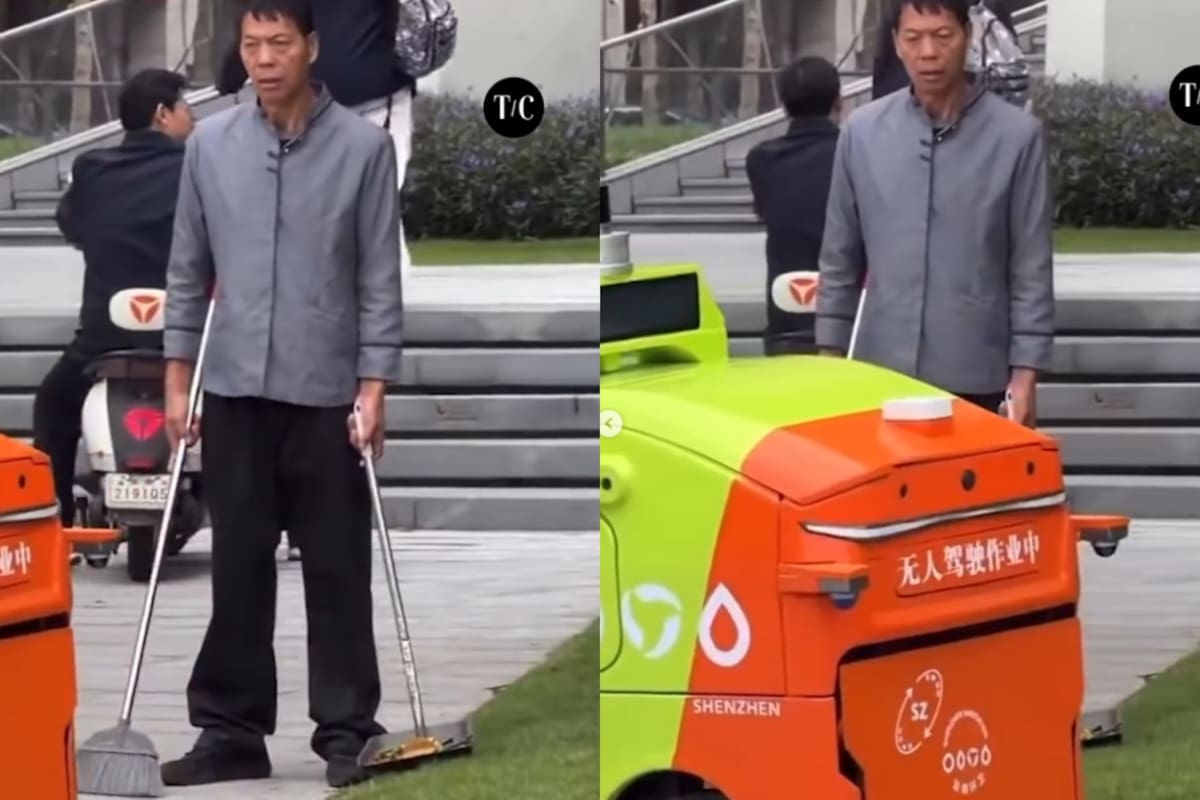 El choque de la modernidad: captan a un adulto mayor barrendero observando con tristeza la máquina que lo reemplazó