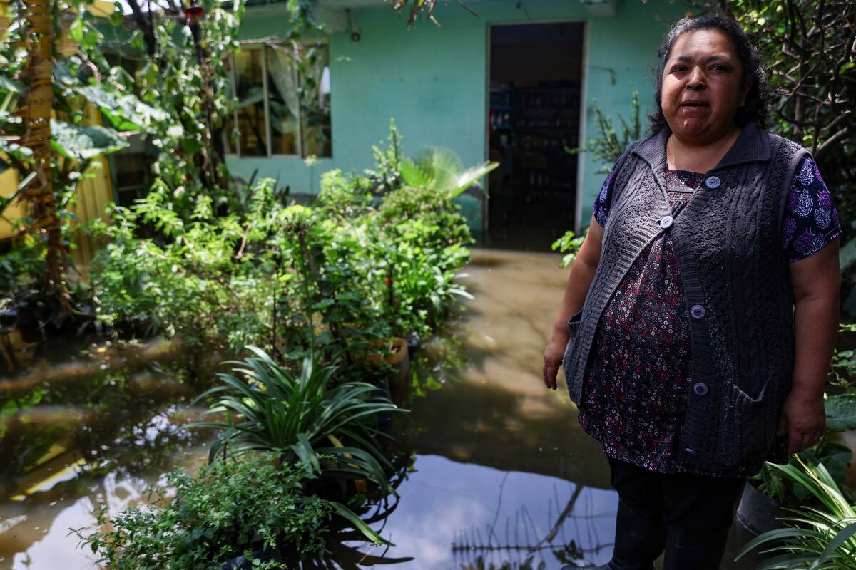 EUM20240818SOC20.jpg
CHALCO, Méx., Floods/Inundaciones/Edomex.- Inundación en calles de la colonia San Miguel Jacalones, cercana a Culturas de México, en el municipio de Chalco, Estado de México. Domingo 18 de agosto de 2024. Foto: Agencia EL UNIVERSAL/Hugo Salvador/RDB.
