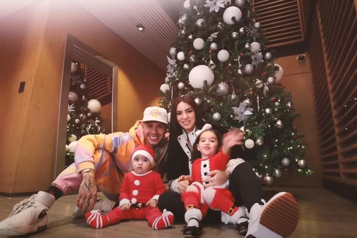 Este es el lujoso pino de Navidad de Kimberly Loaiza