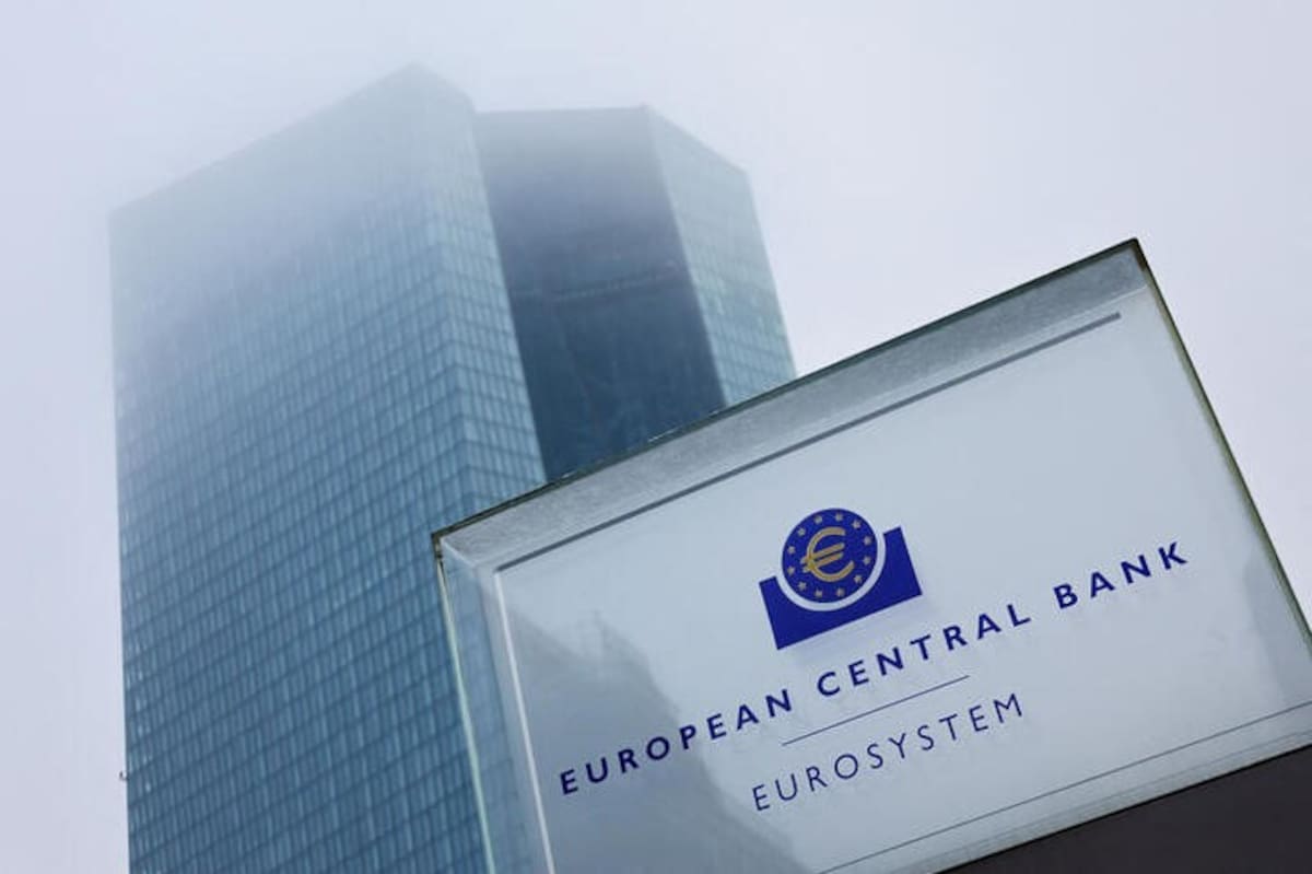 Imagen de archivo de la sede del Banco Central Europeo entre la niebla en Fráncfort, Alemania. 15 diciembre 2022. REUTERS/Wolfgang Rattay